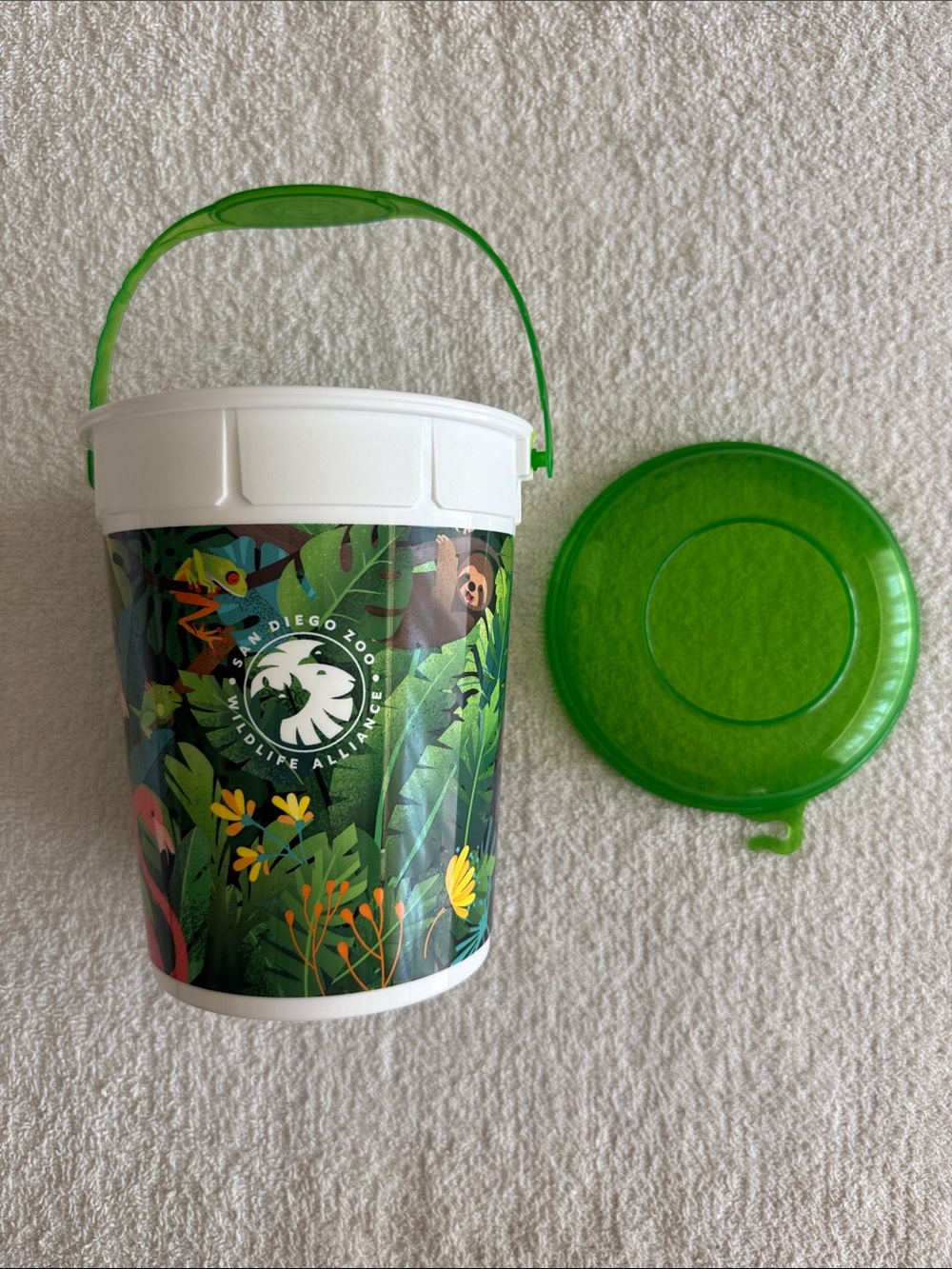 San Diego Zoo Wildlife Alliance Green Tropical Popcorn Bucket with Lid